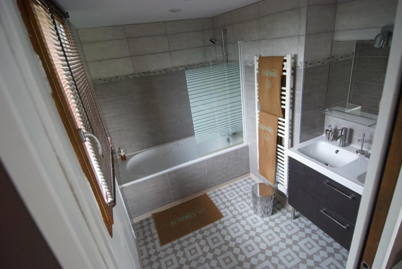 Maison D'Hotes Des 2 Chenes Bessenay 外观 照片