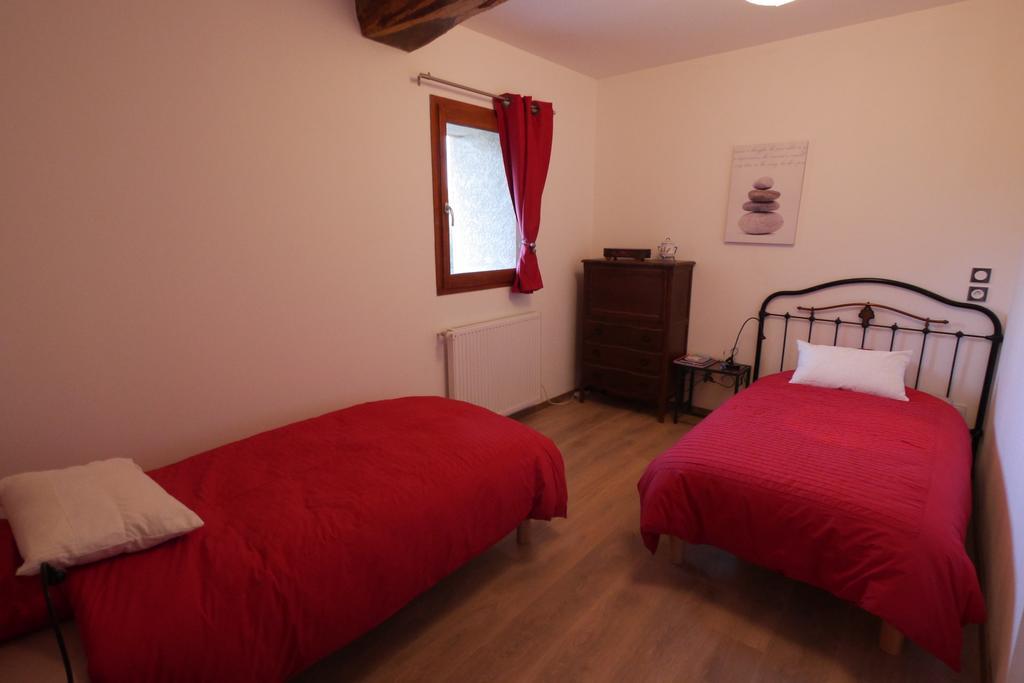 Maison D'Hotes Des 2 Chenes Bessenay 外观 照片