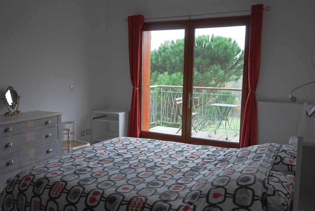 Maison D'Hotes Des 2 Chenes Bessenay 外观 照片